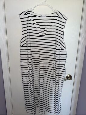 croft & barrow Black and White Striped V-Neck Top